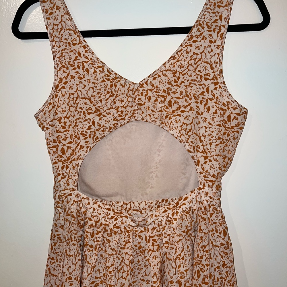CLUB MONOCO 100% Silk Dress w/Back Cut Out - Picture 5 of 7